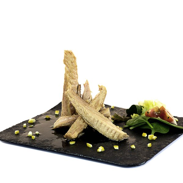 Plato con filetes de melva canutera