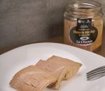 Plato con filetes de atun rojo en aceite de oliva